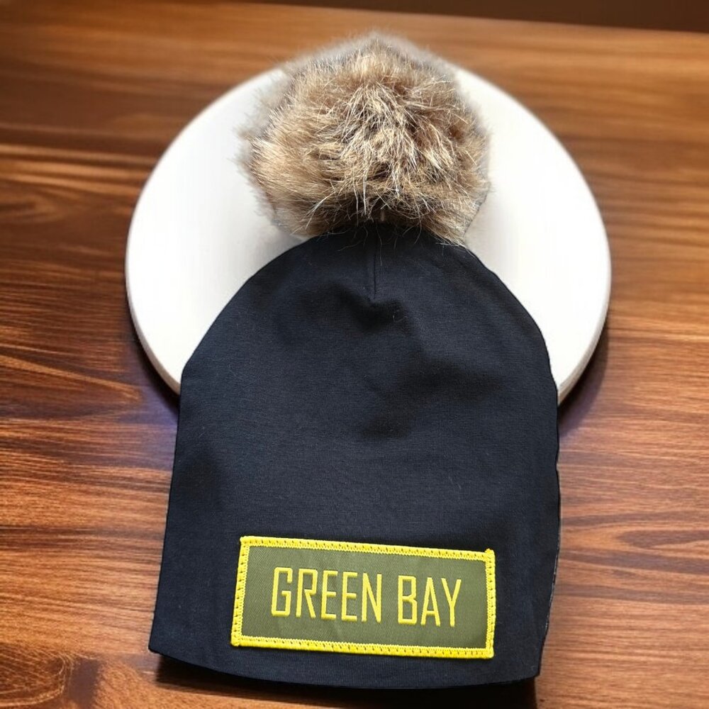 .NWOT JOVANJANE LG Black GREEN BAY (Packer Inspired) Beanie with Pom Pom